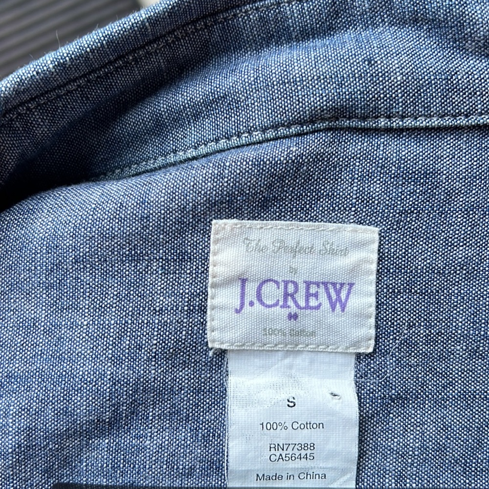 NWOT J. Crew Perfect Chambray Shirt - Picture 6 of 6